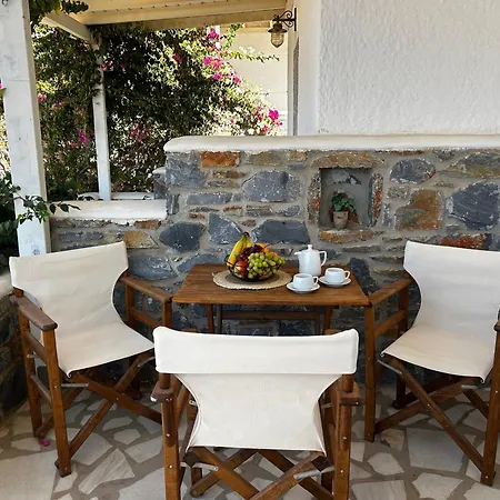 Sunny Naxos Apartment