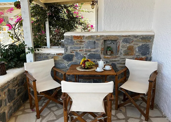 Sunny Naxos Apartment